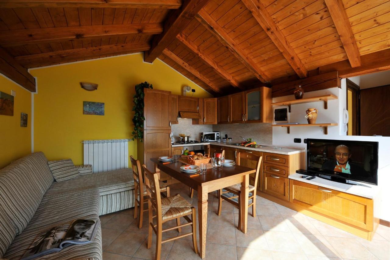Residence Borgo La Sorgente Граведона Экстерьер фото